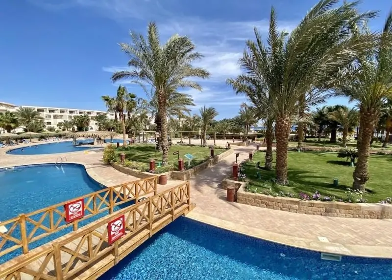 Fort-Arabesque-Resort-Spa-Villas-01.jpg